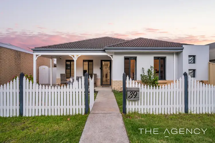 39 Aurora Drive, Atwell WA 6164