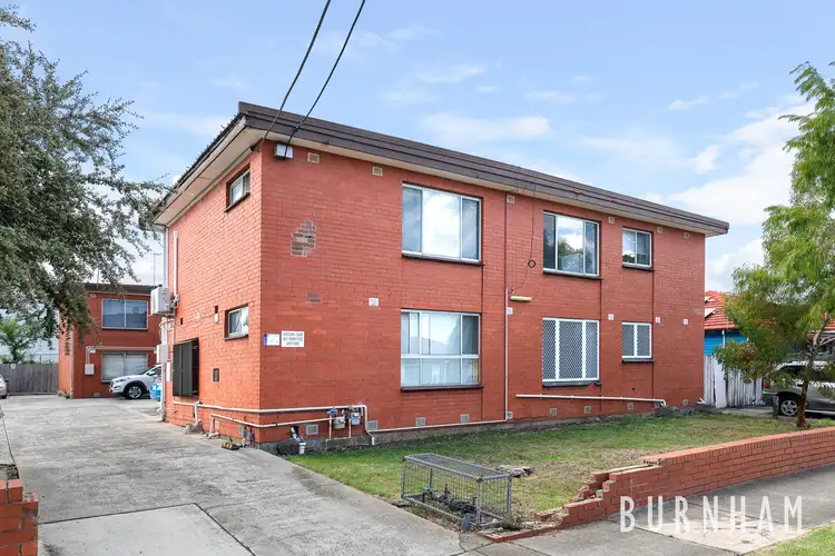 12 Cranbourne Avenue