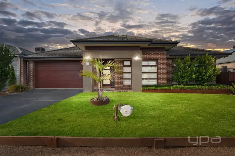 2 Apium Place, Brookfield VIC 3338