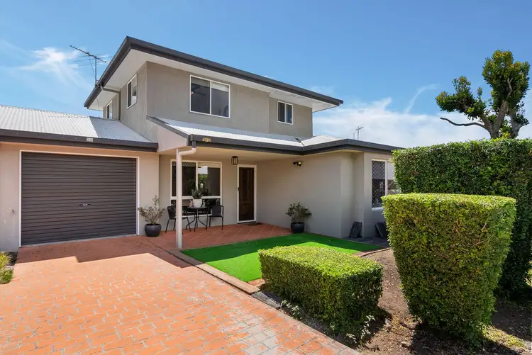 52 Groth Road