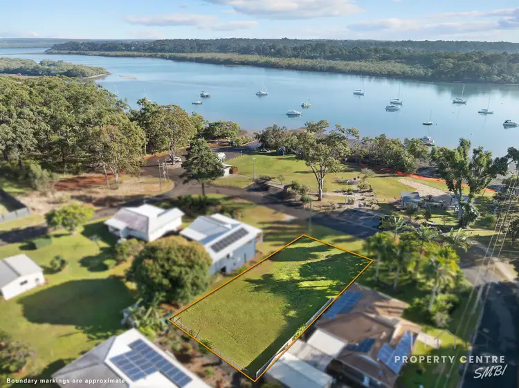 26 Esplanade, Russell Island QLD 4184