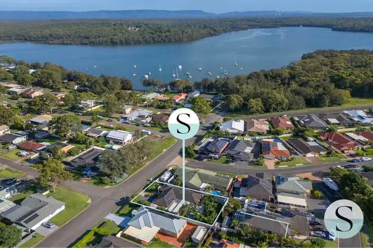 16 Government Road, Wyee Point NSW 2259