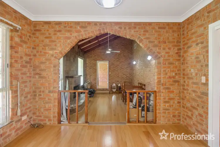 Fifth view of Homely house listing, 10 Jeeba Place, Glenfield Park NSW 2650