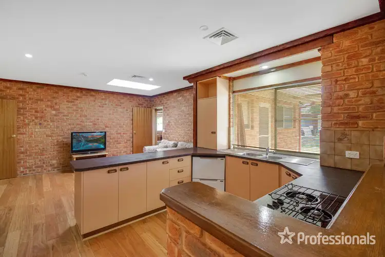 Sixth view of Homely house listing, 10 Jeeba Place, Glenfield Park NSW 2650