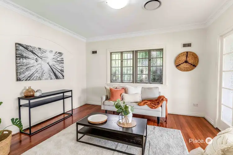207 Chatsworth Road, Coorparoo QLD 4151