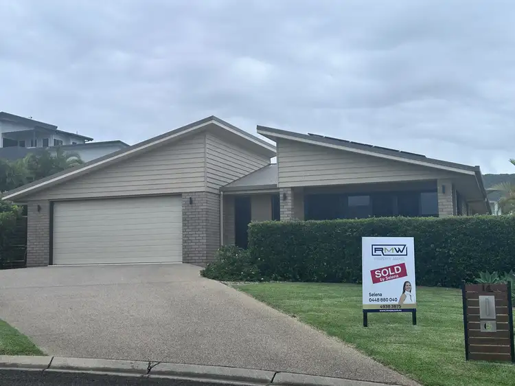 14 Priors Pocket, Pacific Heights QLD 4703