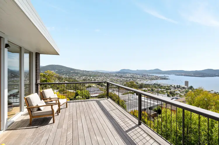 8 Eurella Avenue, Sandy Bay TAS 7005