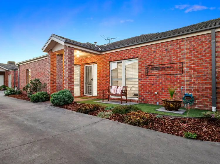 Main view of Homely unit listing, 2/8 MacDonald Grove, Mornington VIC 3931