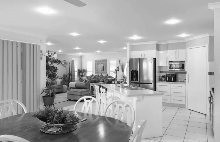 4 Habitat Circuit, Cooloola Cove QLD 4580