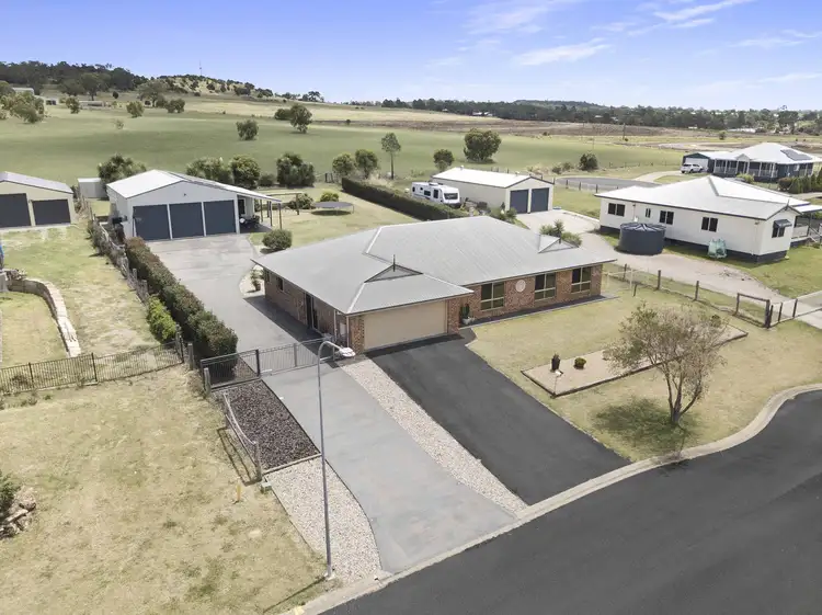 26 Curlew Street, Meringandan West QLD 4352