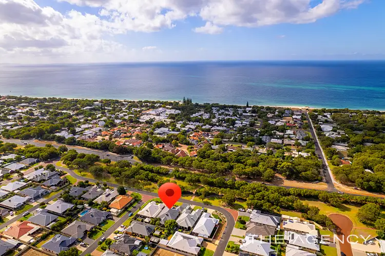 Second view of Homely house listing, 18 Marsupial Bend, Broadwater WA 6280