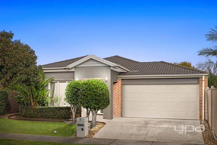7 Tanoa Crescent, Point Cook VIC 3030