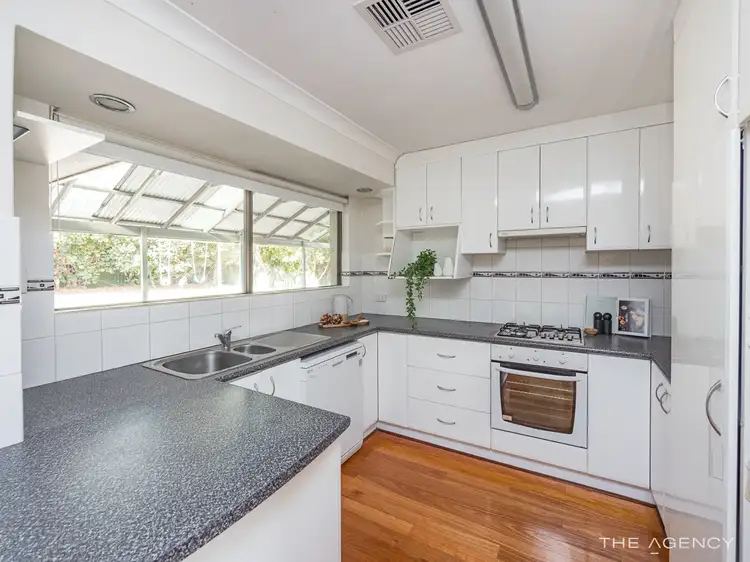 4 Cruise Court, Heathridge WA 6027