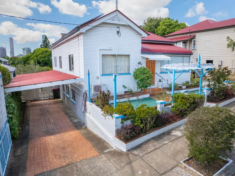 18 Chermside Street, Highgate Hill QLD 4101