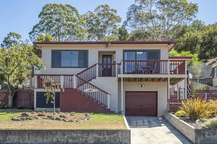 38 Southview Crescent