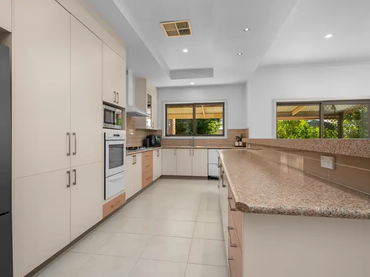 Sixth view of Homely house listing, 5 Shiraz Court, Wangaratta VIC 3677