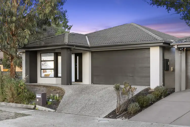 16 Ventasso Street, Clyde North VIC 3978