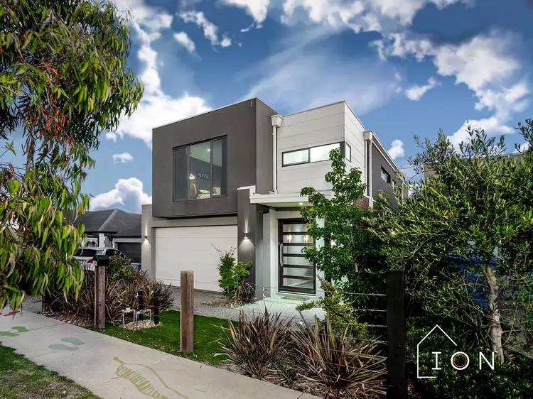 16 Lineham Drive, Cranbourne East VIC 3977