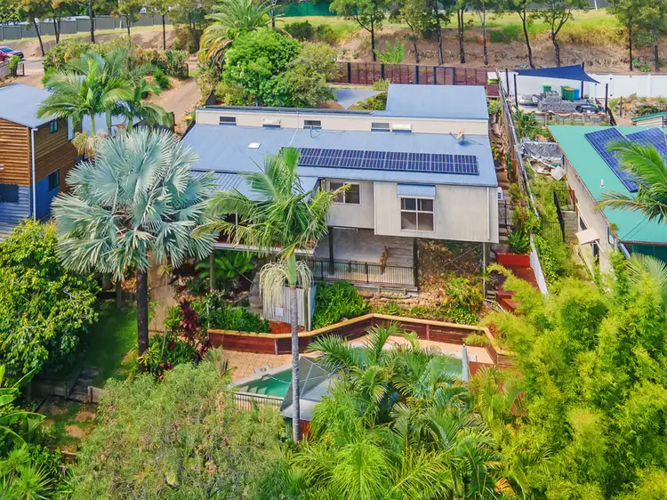 9 Allardyce Crescent, Pacific Pines QLD 4211