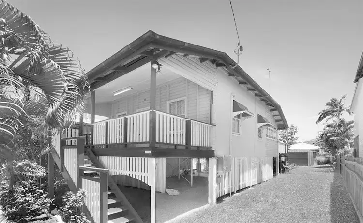 27 Humphrey Street, West End QLD 4810