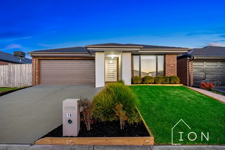 10 Yarra Street, Clyde VIC 3978