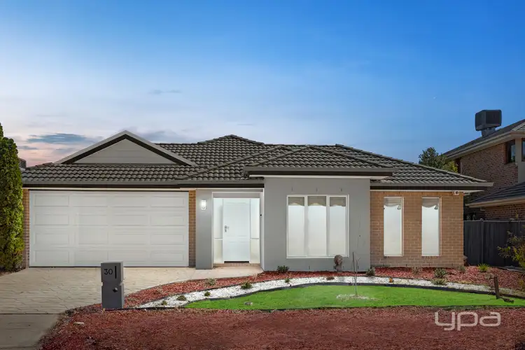 30 Monterey Bay Drive, Sanctuary Lakes VIC 3030