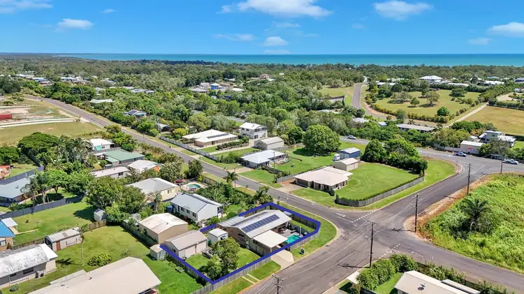 1 Crawford Drive, Dundowran QLD 4655