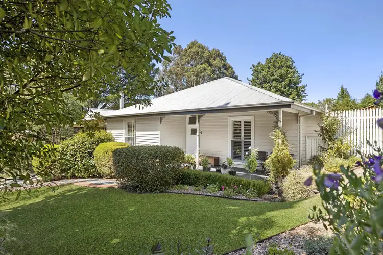 9 Curtis Court, Gisborne VIC 3437