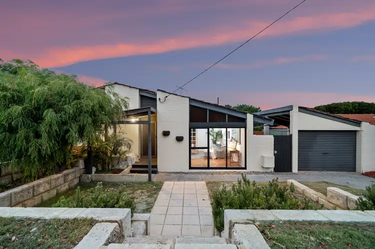 16 Clevedon Place, Kallaroo WA 6025