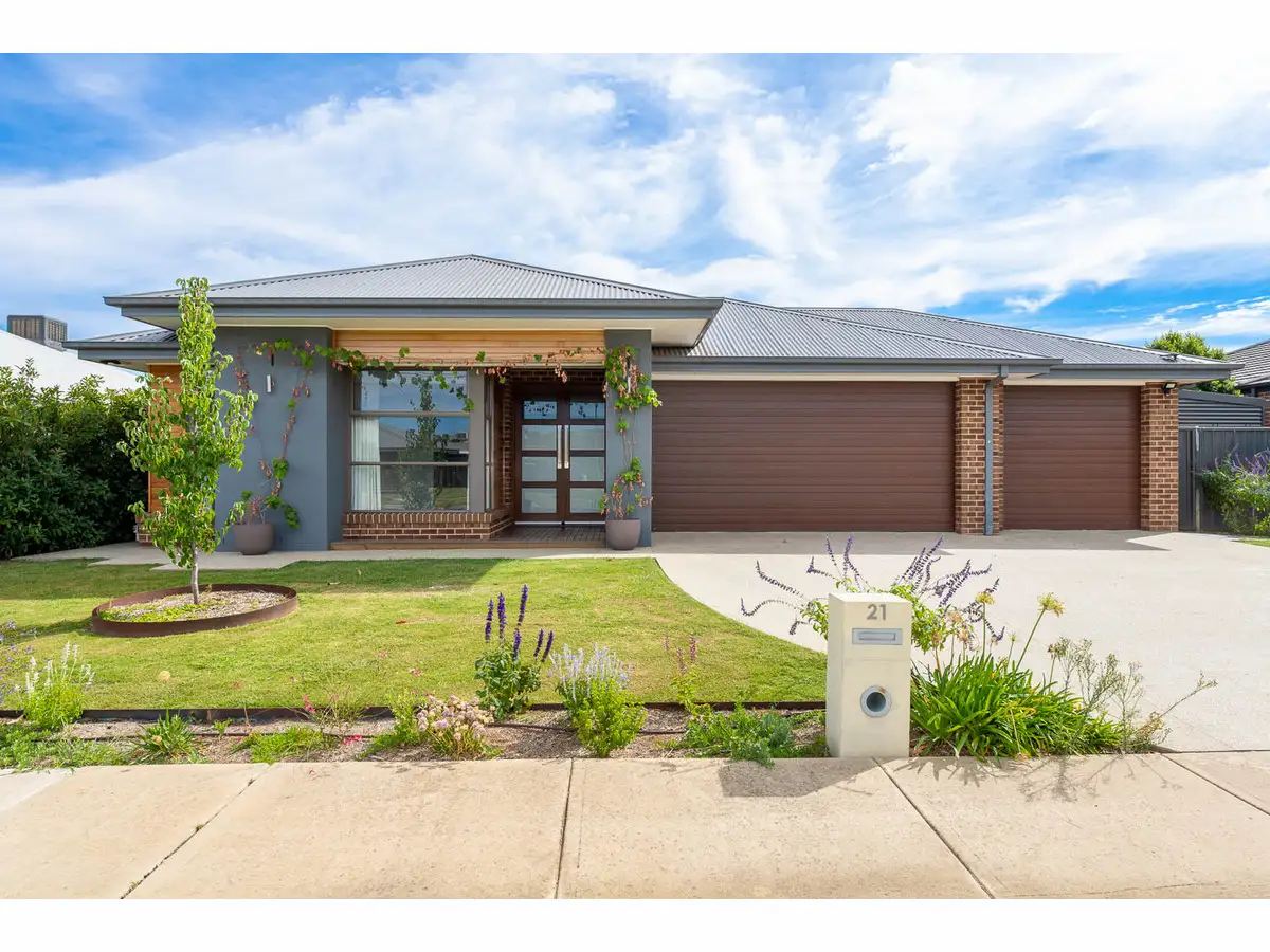 Main view of Homely house listing, 21 Yarrabee Drive, Wirlinga NSW 2640