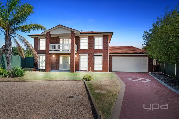 6 Farmer Court, Melton West VIC 3337