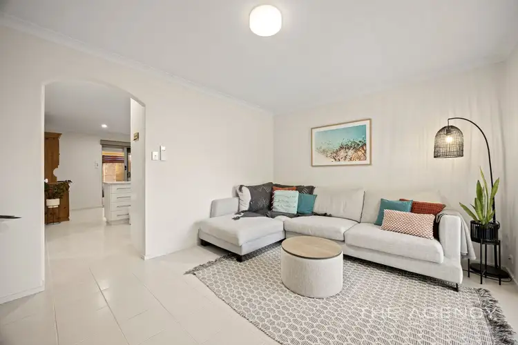 Fourth view of Homely unit listing, 4/12 Philmore Crescent, Kardinya WA 6163
