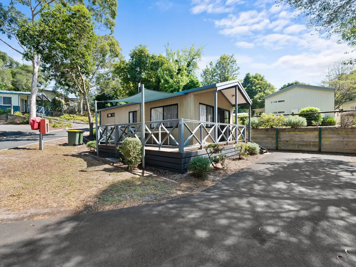 Main view of Homely unit listing, 19/1 Mairburn Road, Metung VIC 3904