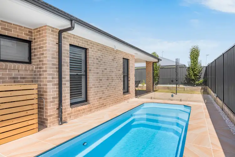 40 Roy Crescent, Thirlmere NSW 2572