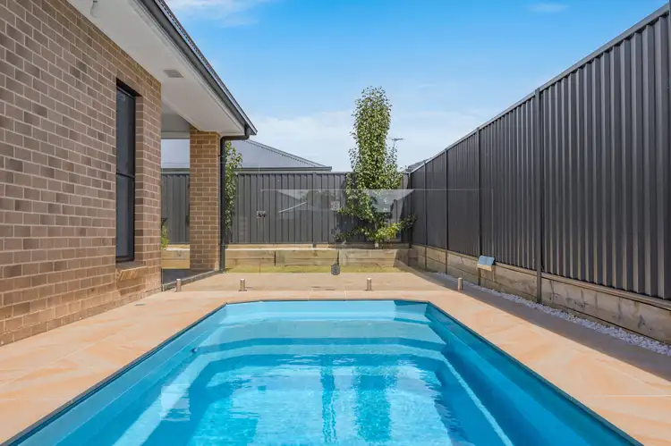 40 Roy Crescent, Thirlmere NSW 2572