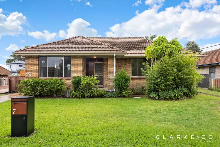 7 Central Avenue, Tarro NSW 2322