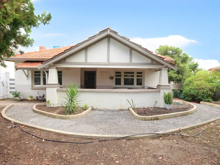 145A Lockhart Street