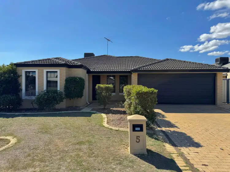 5 Bellerive Pass, Meadow Springs WA 6210