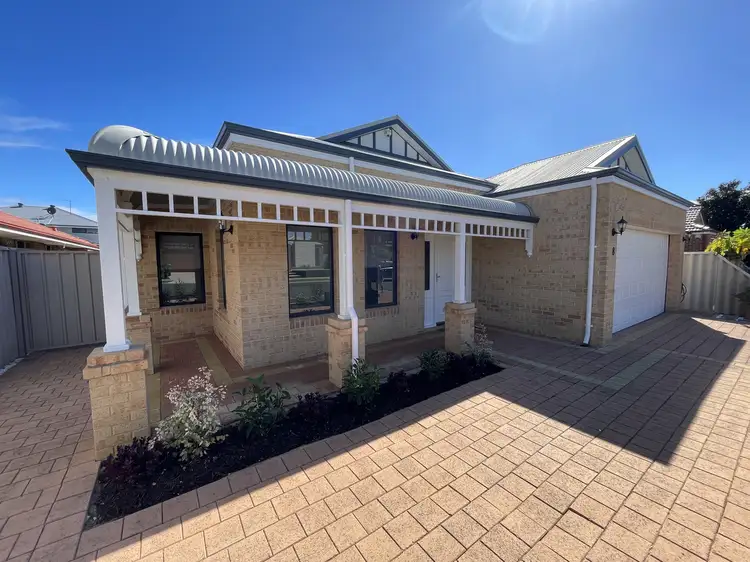 8 Cassino Drive