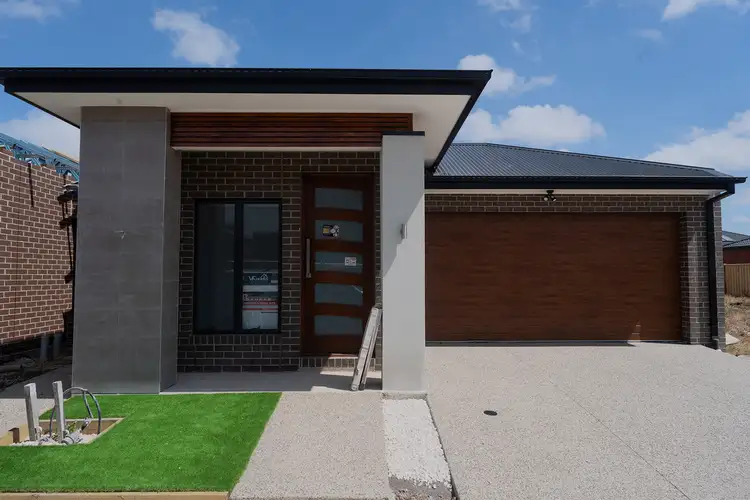 8 Blenrill Avenue