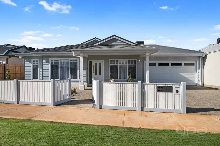 27 Cobram Drive, Eynesbury VIC 3338