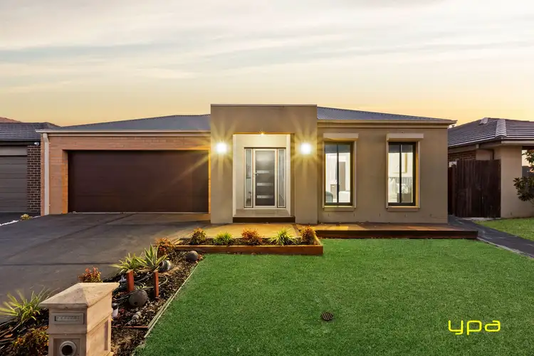 6 Watford Avenue, Cranbourne West VIC 3977