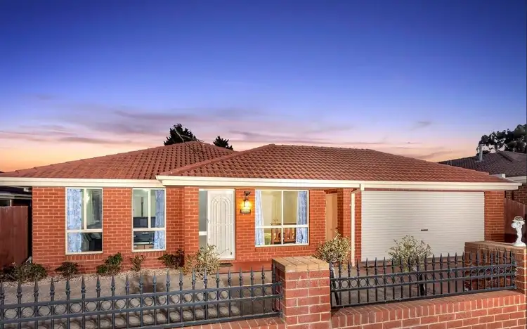 10 Serpens Court, Roxburgh Park VIC 3064