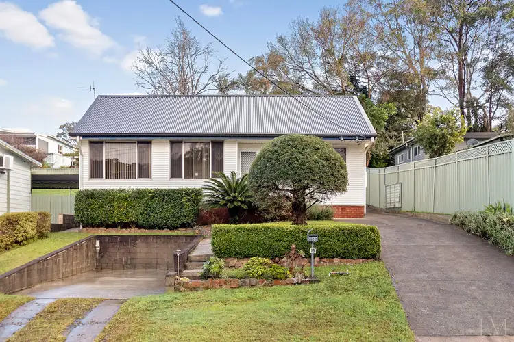 10 Kirkdale Drive, Kotara South NSW 2289