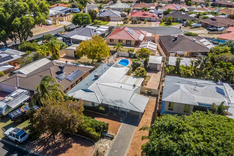 10 Pennington Gardens