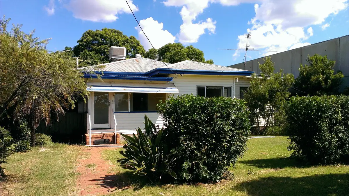 Main view of Homely house listing, 5 Loudoun Road, Dalby QLD 4405