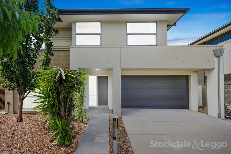 8 Sabina Park Drive