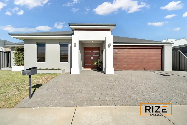 Second view of Homely house listing, 7 Manyleaf Link, Banksia Grove WA 6031