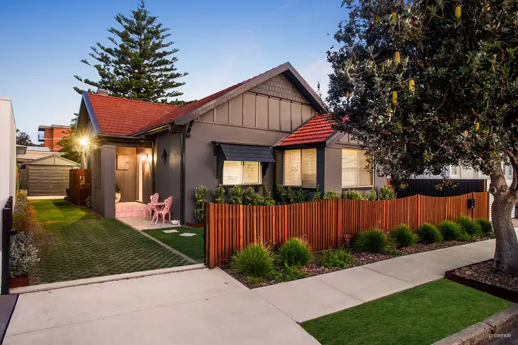 6 Livingstone Street, Merewether NSW 2291