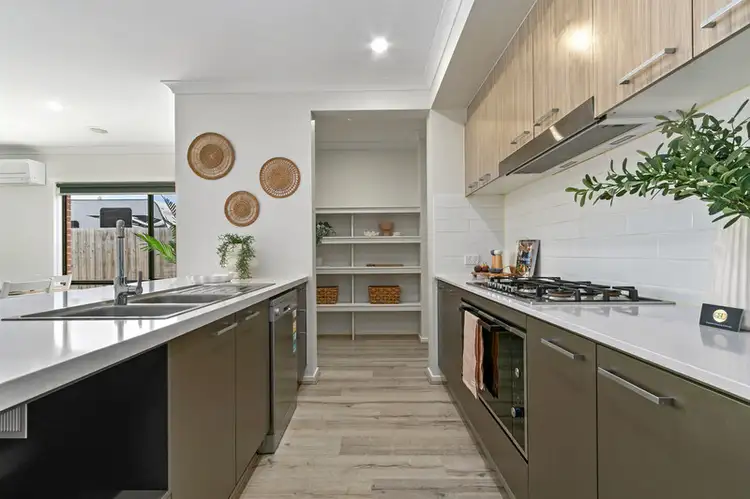 Second view of Homely house listing, 13 Hammersmith Circuit, Traralgon VIC 3844